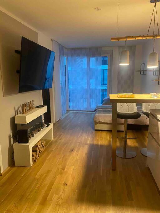 Moderne Wohnung In Der Toplage Inkl. Garage Відень Екстер'єр фото